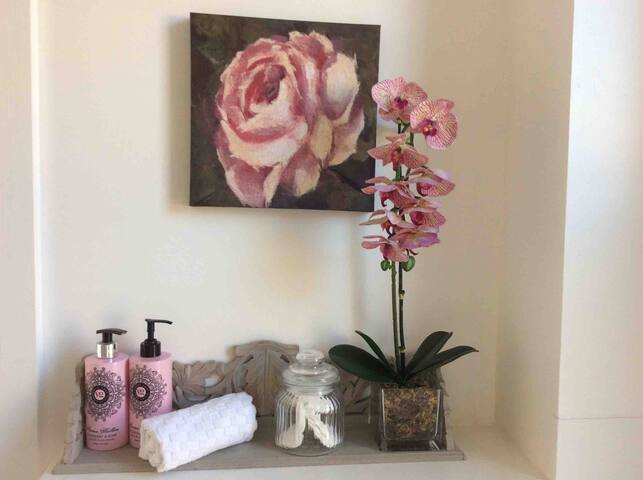 Three bedroom maisonette near Bristol Harbourside gallery image 3