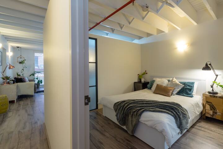 Warehouse Apartment off King Street