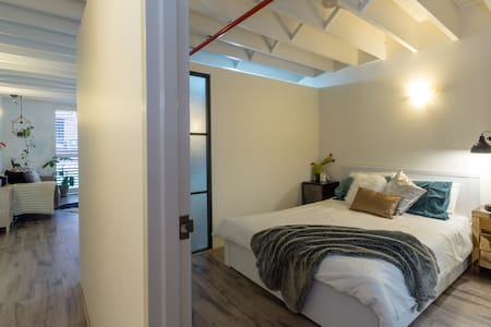 Warehouse Apartment off King Street