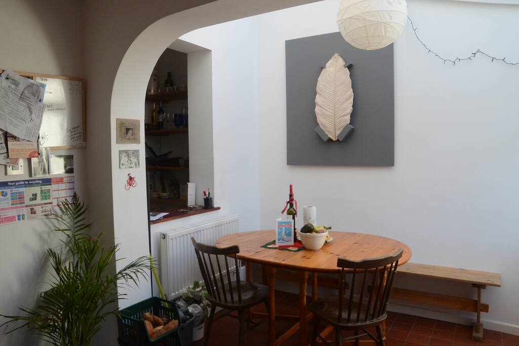 Kitchen and conservatory, looks onto garden