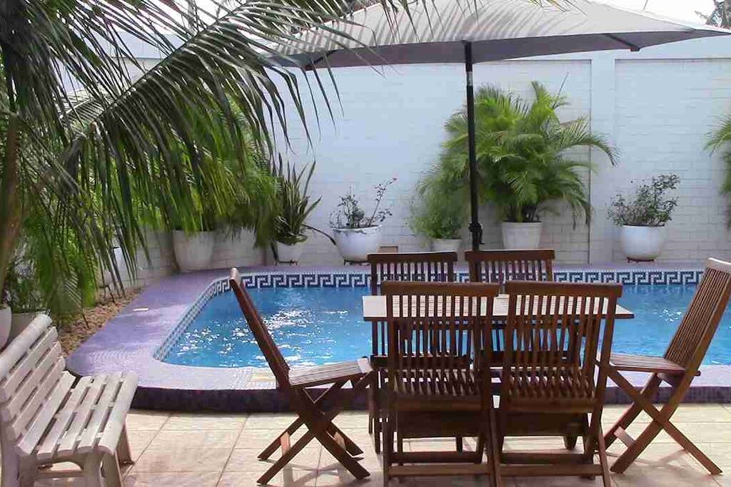 Repas au bord de la piscine si vous le souhaitez.