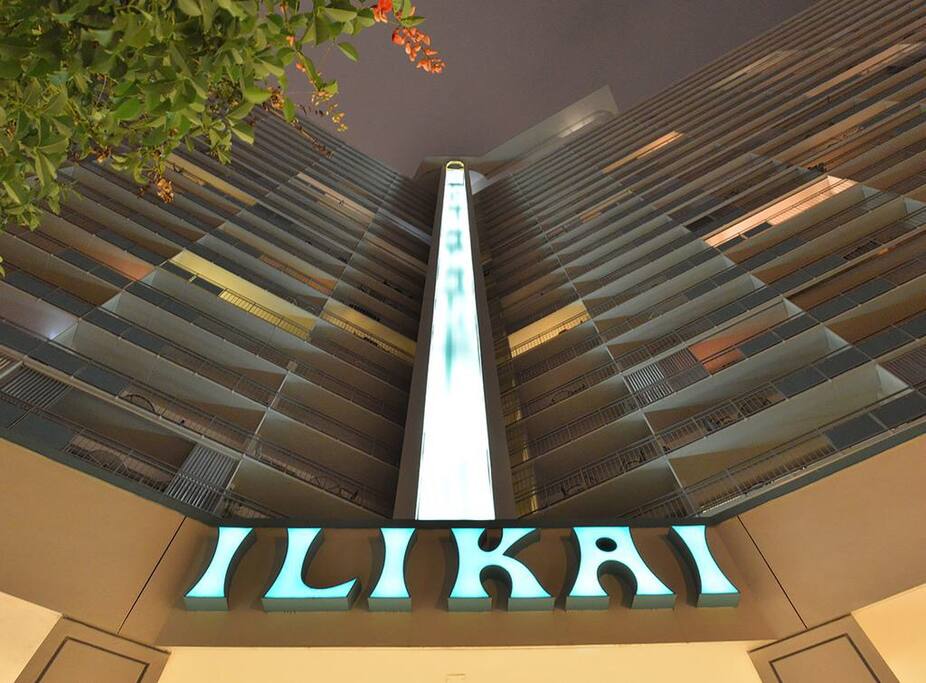 Ilikai hotel is conveniently located steps from Waikiki beach. Walking distance to 100's of restaurants and shops in Waikiki and Ala Moana shopping center.