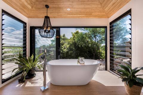 Resort Living - Stunning Views ~ Queen Beds