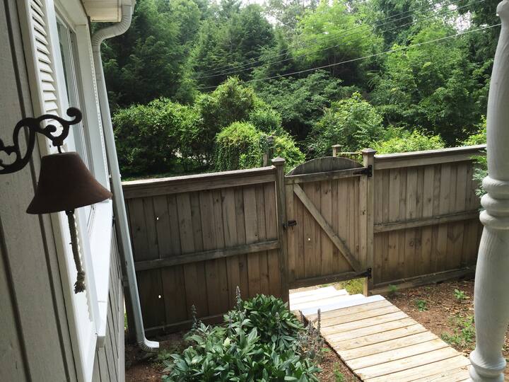 Pisgah Prost! Haus with Private Deck Houses for Rent in Pisgah Forest