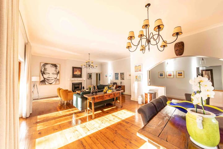 Entertainers delight, Hauptville Farmhouse gallery image 2