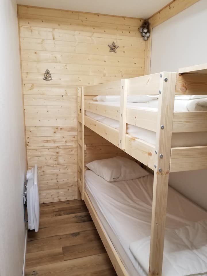 საძინებელი 2