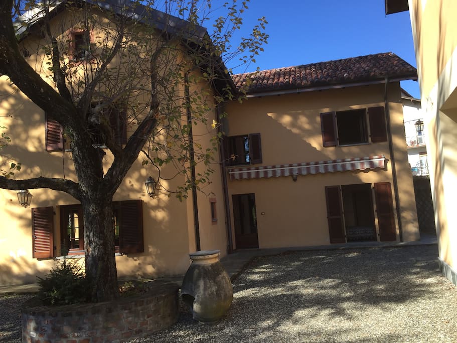 Entrata della casa delle rose