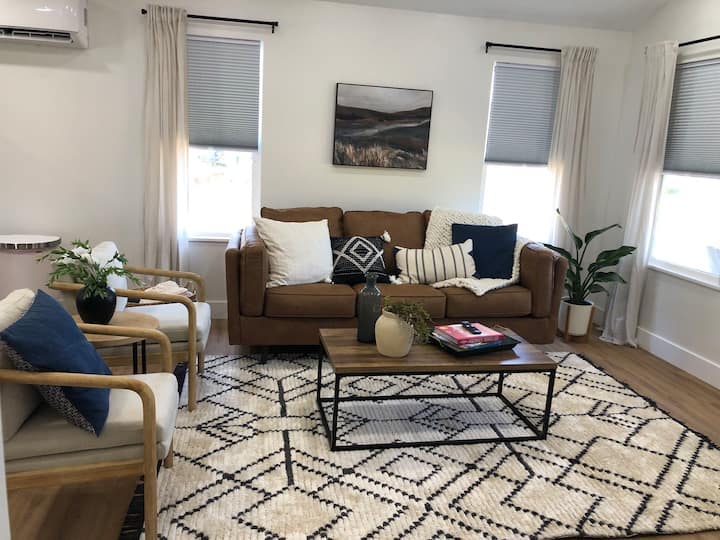The Magnolia House In Wilmot - Dundee, OH