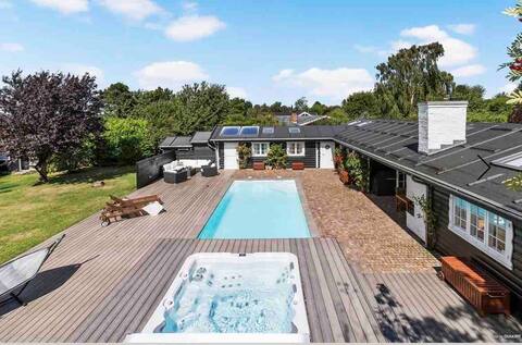 Pool and Spa retreat in beautiful nature by Isefjord