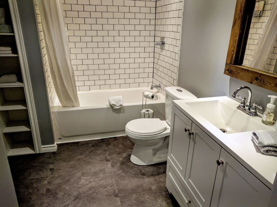4 piece ensuite bathroom all to yourself!