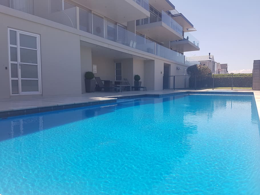 Large pool and spa pool
