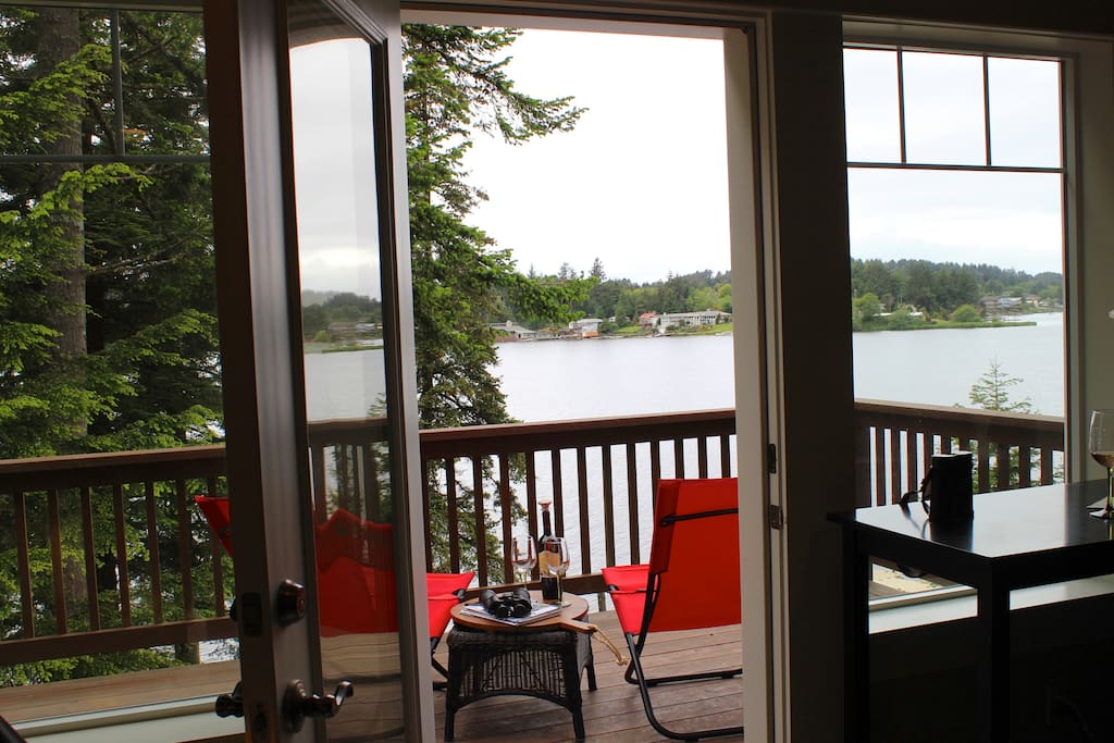 Deck just waiting for you!