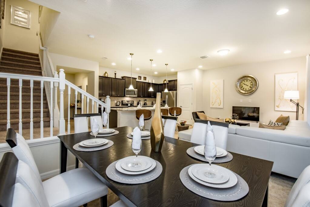 9035RhodesSt-18