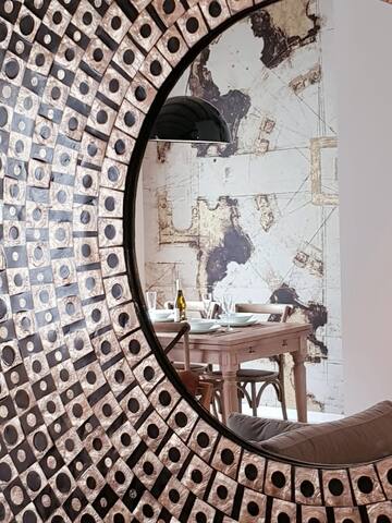 Elegant and central, in a spectacular area. gallery image 5