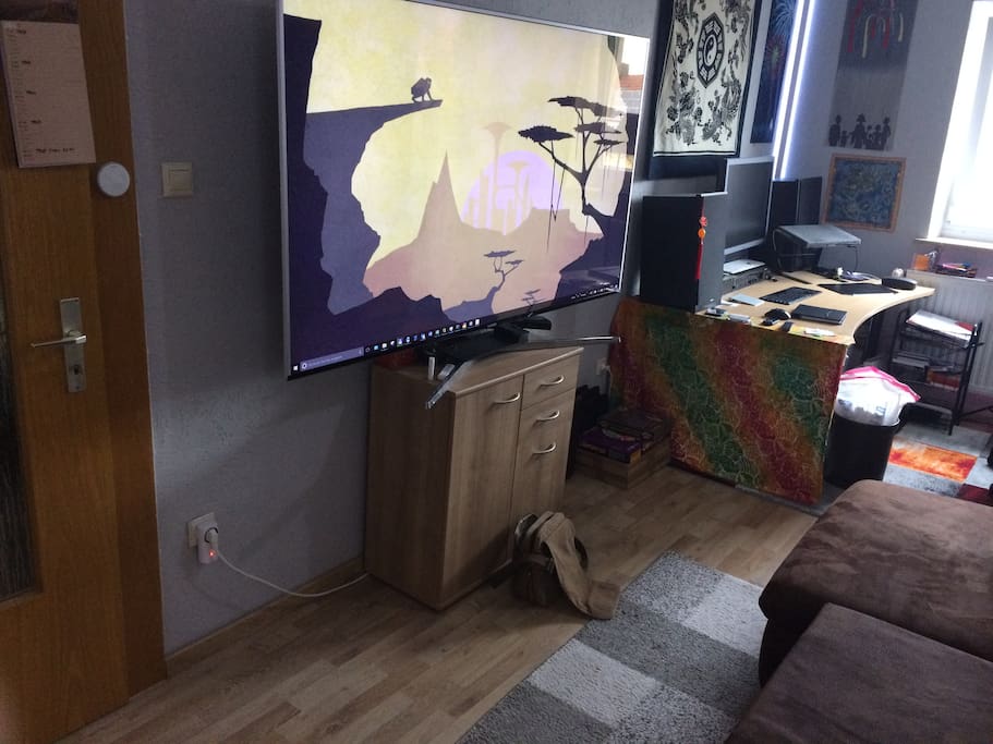 75" TV