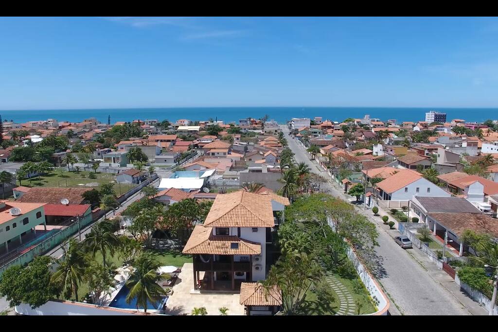 Casa vista de cima. - localizada a 3 quadras do mar -