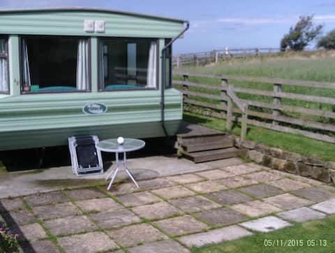 Top performing Airbnb: Spring farm caravan in Fylingdales