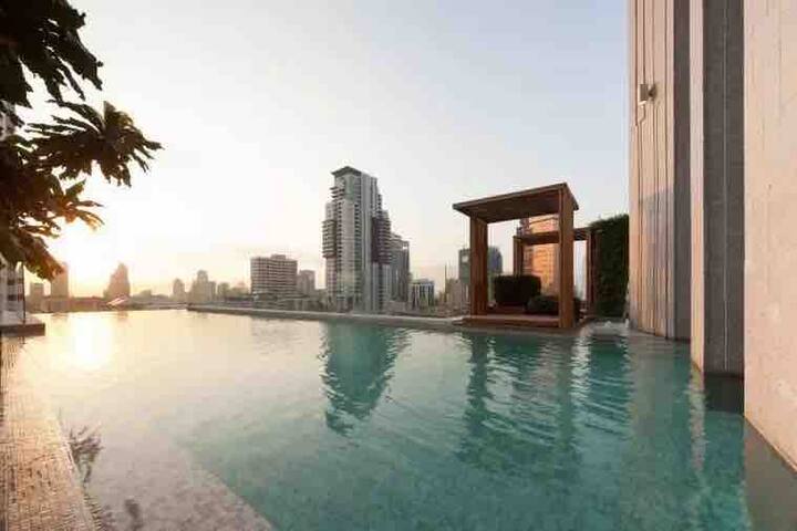 2BR BestLocation-EmDistrict-Metro-PhromPhong-BTS gallery image 4