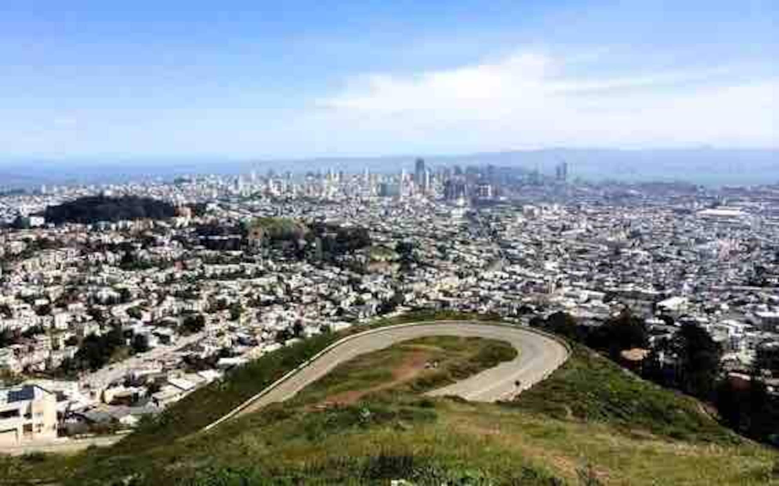 Villa in San Francisco · ★4.95 · 5 bedrooms · 6 beds · 3 baths - Image 50