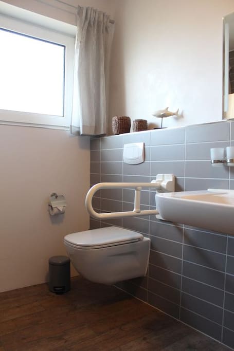 Barrierefreies Badezimmer