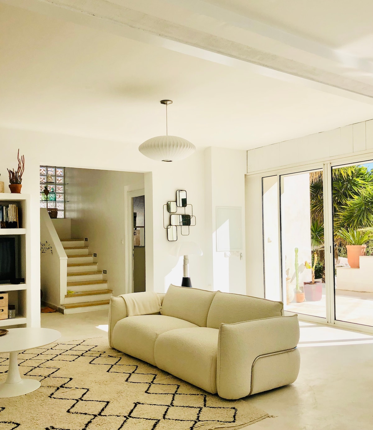 Successful Airbnb property: Villa Bianca - Heated Pool - Sea Access 50 m in Cassis