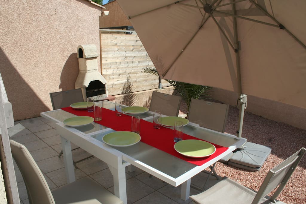 terrasse avec parasol XXL
