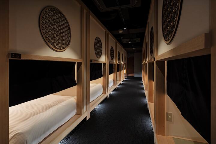 New Design Capsule Hotel Co Ed No Lock Hotels For In New Design Capsule Hotel Co Ed No