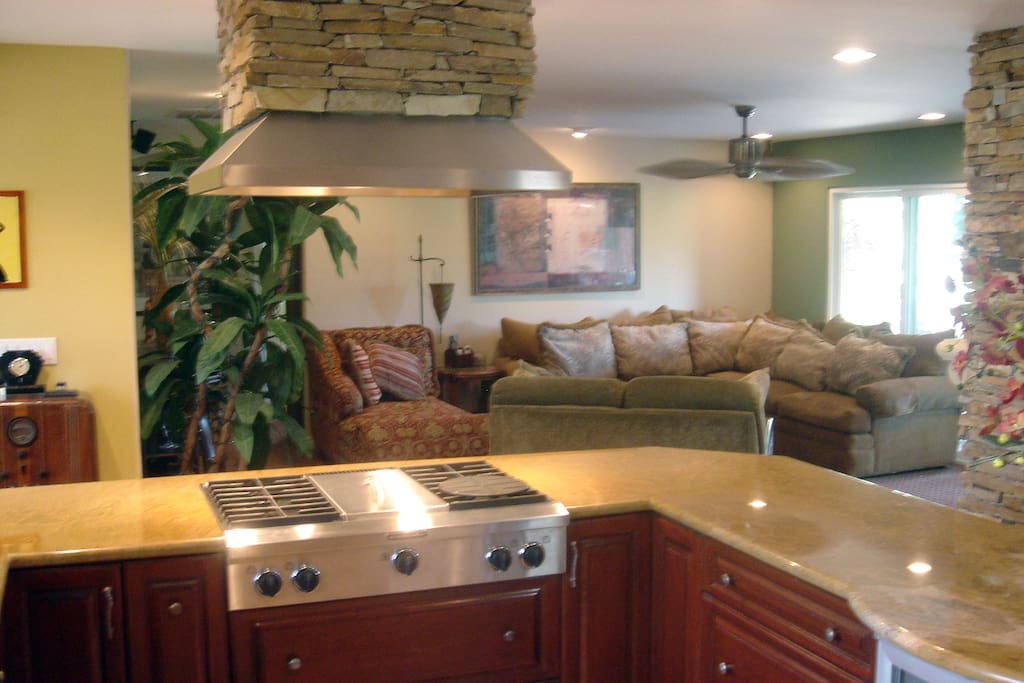 Kitchen looking at Livingroom