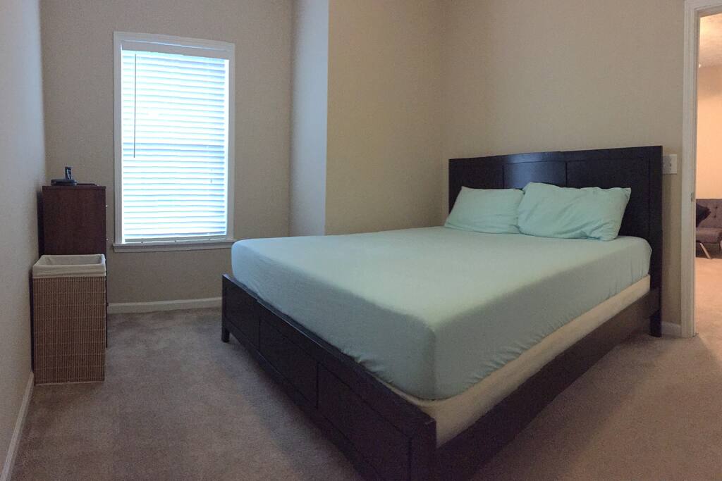 Bedroom A (King)