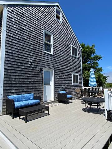 The Tides Lower Apt. gallery image 2