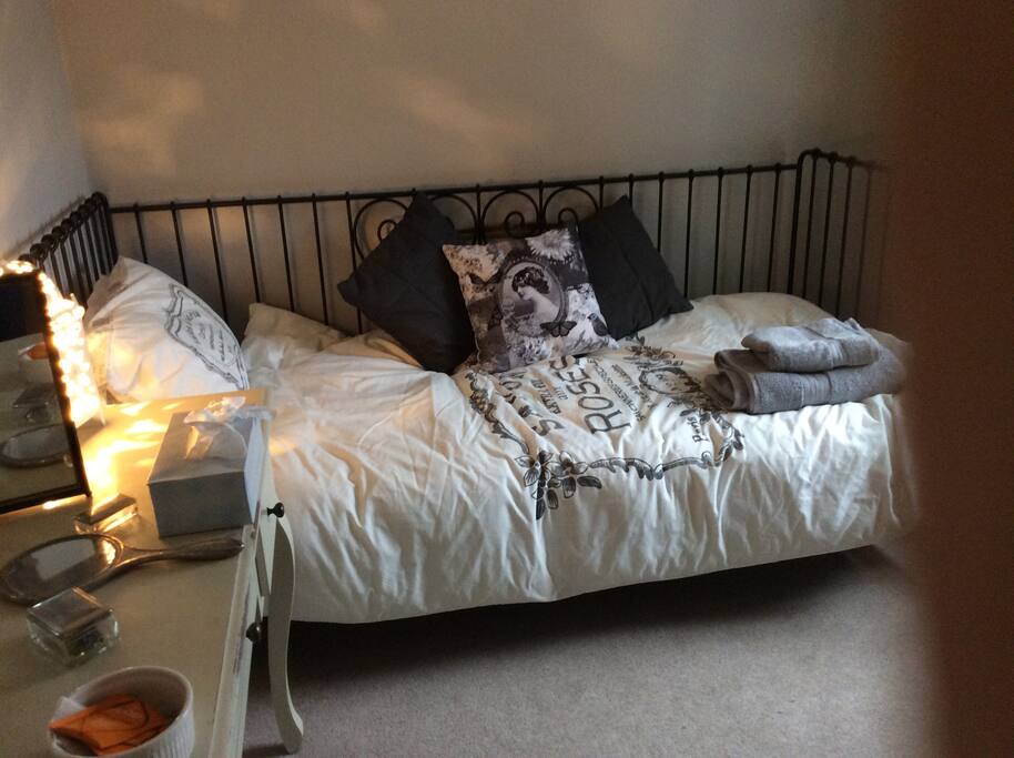 The cosy single room