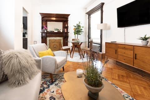 Successful Airbnb property: Beautiful Brownstone 1BR Apt in Bedstuy-Brooklyn in Bedford Stuyvesant (West)