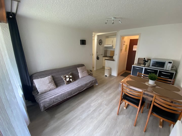 Appartement Idéalement Placé En Rdc Avec Balcon. - Mont-Dore