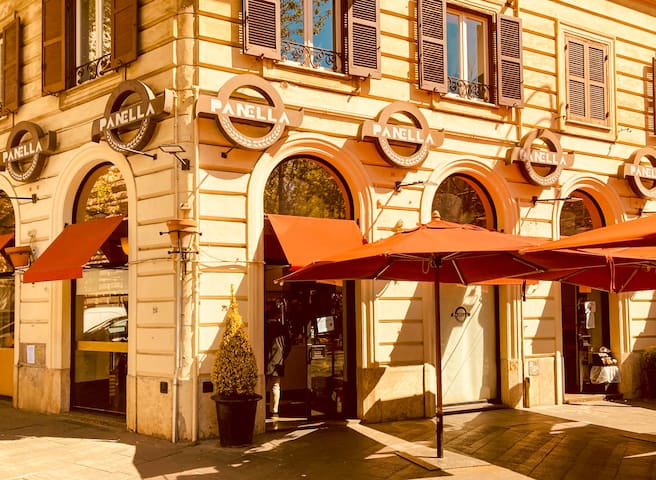 Colosseum Luxury Guest House / Entire Home gallery image 4