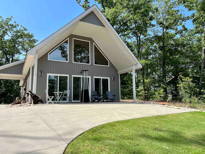 Mountainview Cabin Houses for Rent in Landrum, South Carolina, United
