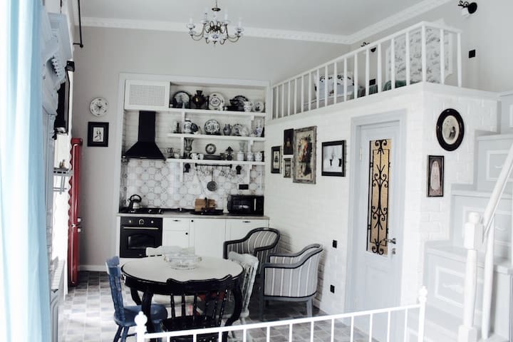 Airbnb Tbilisi Vacation Rentals Places To Stay Tbilisi