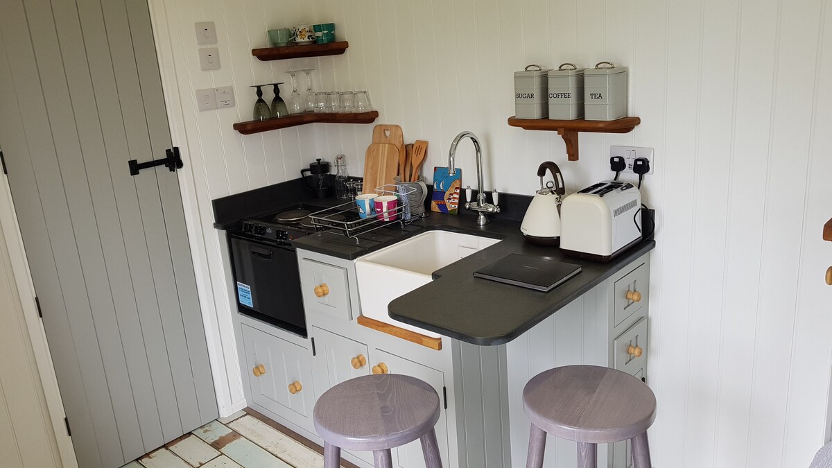 Successful Airbnb property: Xanadu and Parsonage Farm in Somerset