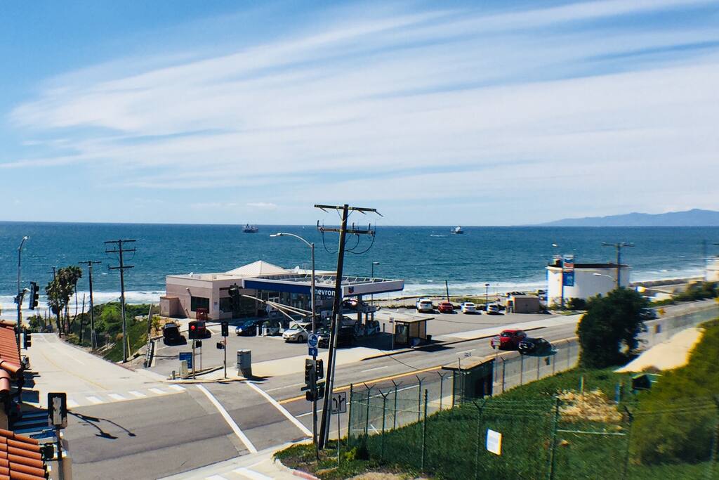 Close to the ocean with beautiful views!!