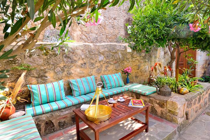 AriadiRodi-Groups&Families-Garden in Medieval Town gallery image 2