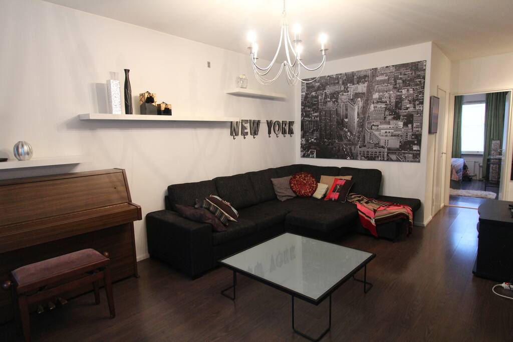 Living room / olohuone