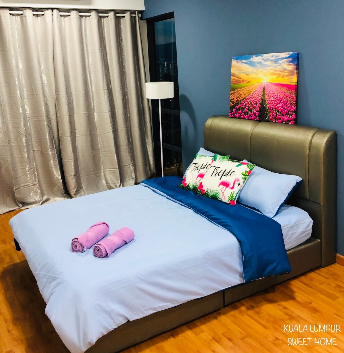 חדר שינה. מיטת קווין סייז