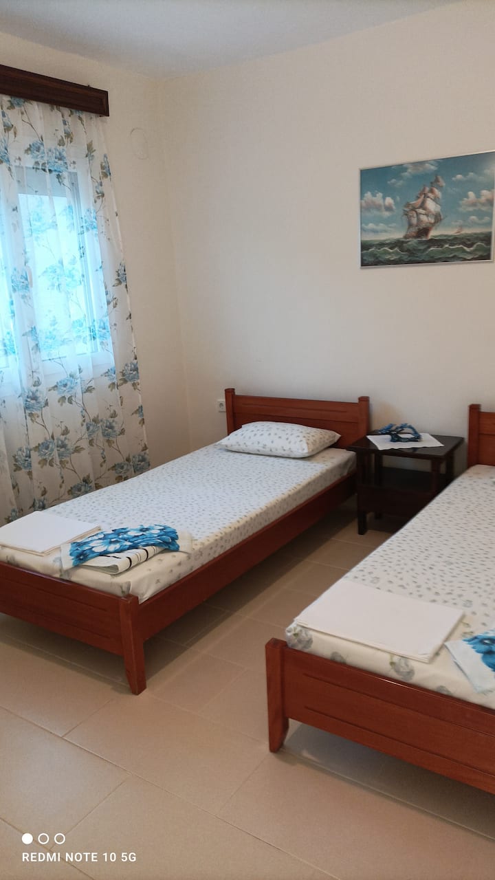 საძინებელი 1