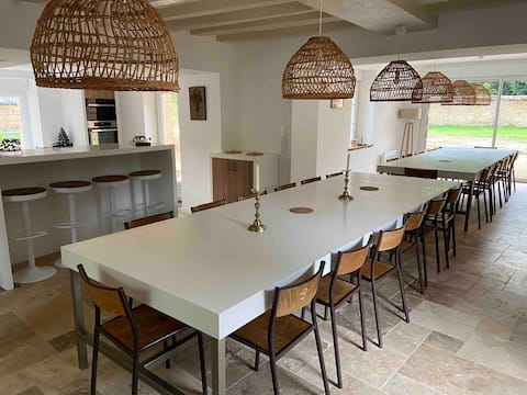 Very large villa for family holidays