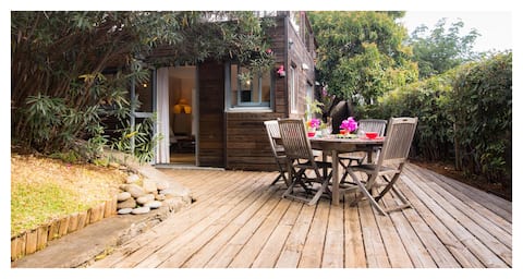 Popular Airbnb listing: La Parenthèse in La Possession