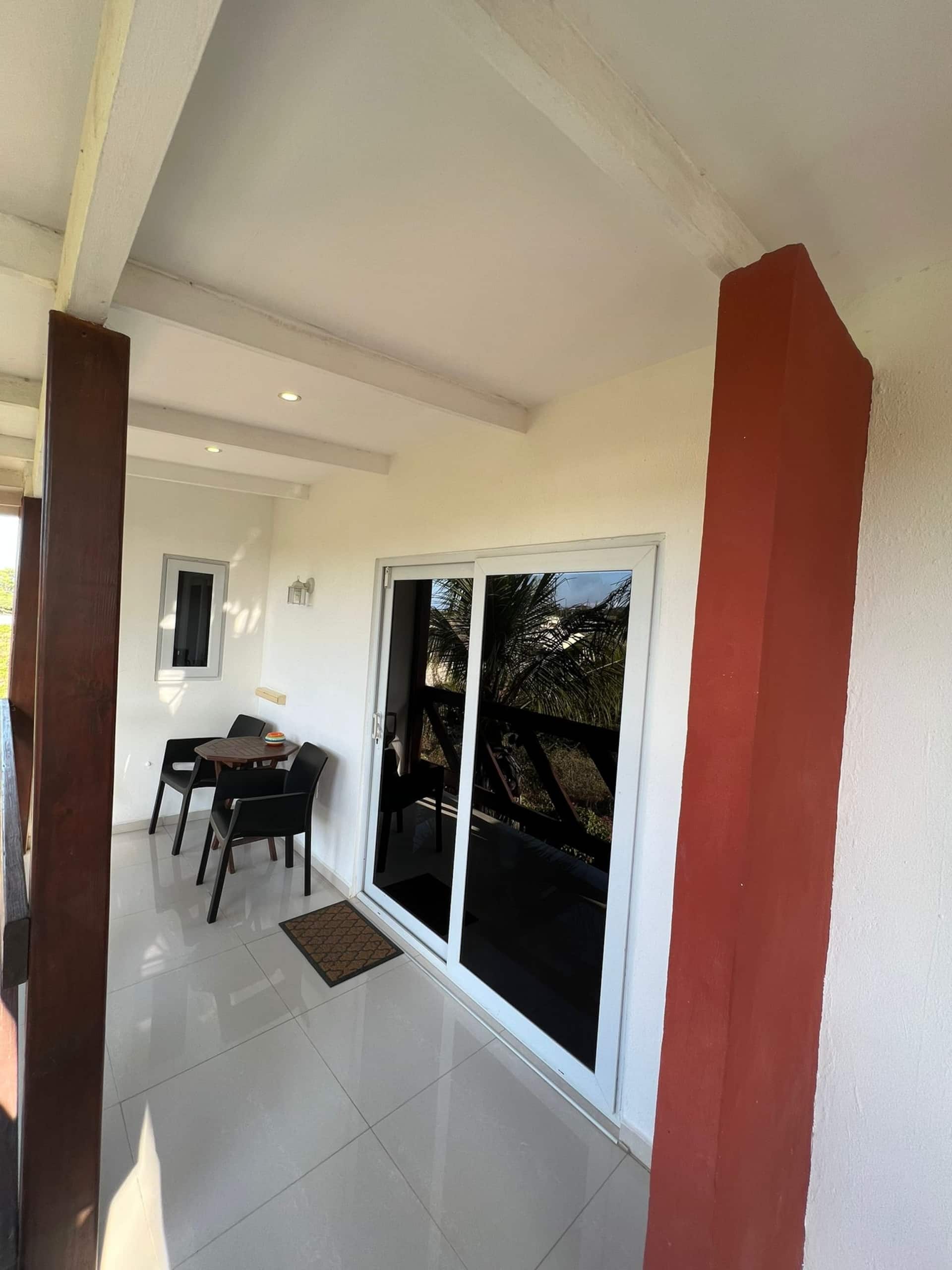*NEW* centrally/rurally located, real Curacao B