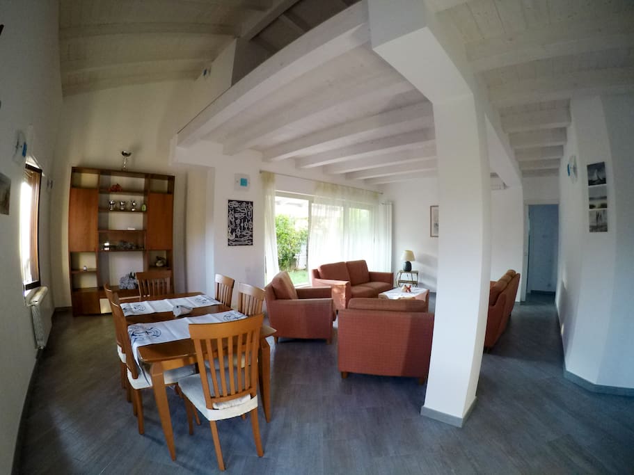 Soggiorno/ingresso panoramica