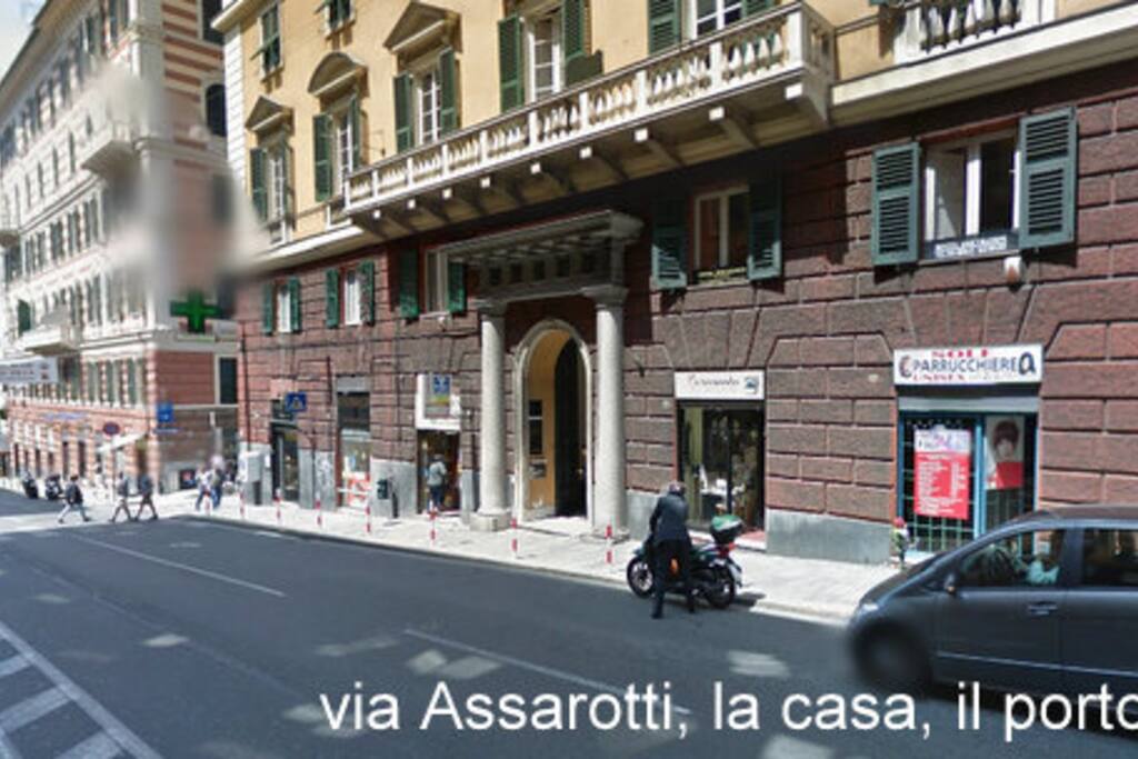 vista esterna palazzo/ view of the building