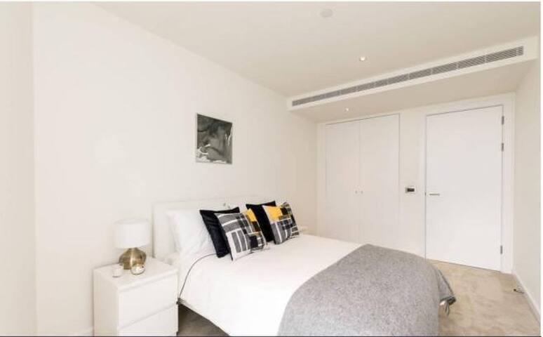 Central London Apartment gallery image 2