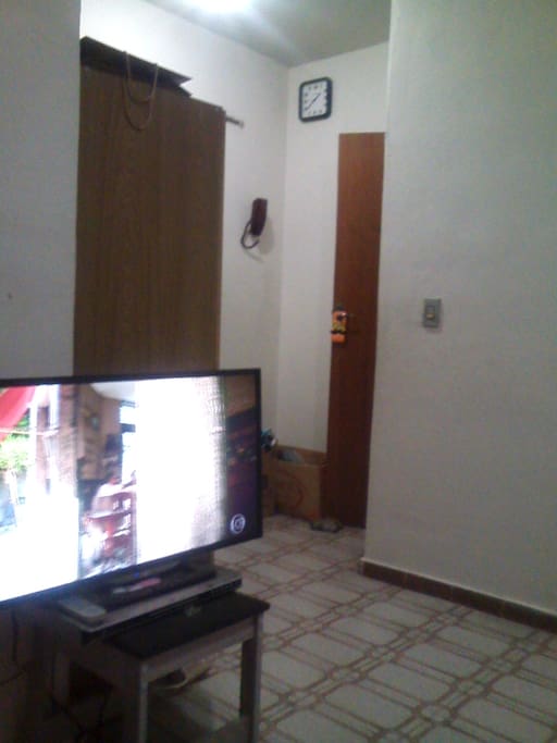 Tv com imagem. Digital.