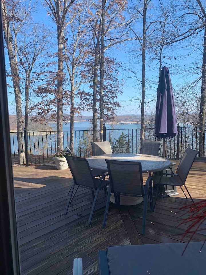 Dock Holidays Lakeview Luxury Home
Hot Tub & Sauna